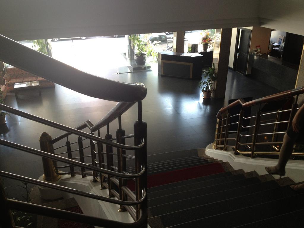 Hotel Sinthavee Phuket Exterior foto
