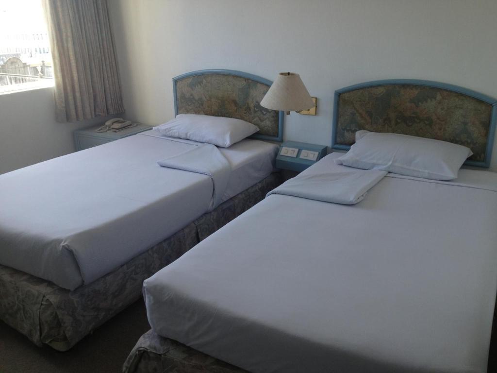 Hotel Sinthavee Phuket Zimmer foto